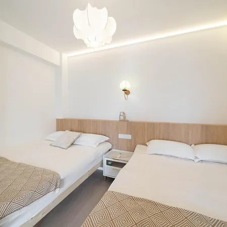 Shanghai Yi Du B&B - Near Nanjing West Road Commercial District, 350 Walk From The Natural History Museum Subway Exterior photo