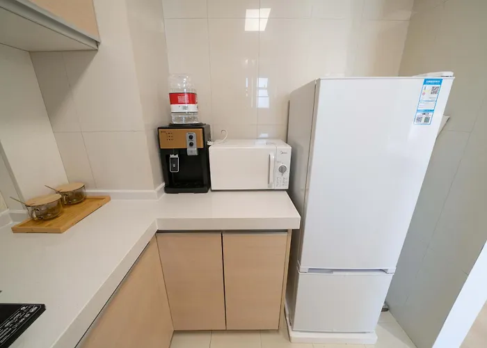 Shanghai Yi Du B&B - Near Nanjing West Road Commercial District, 350 Walk From The Natural History Museum Subway