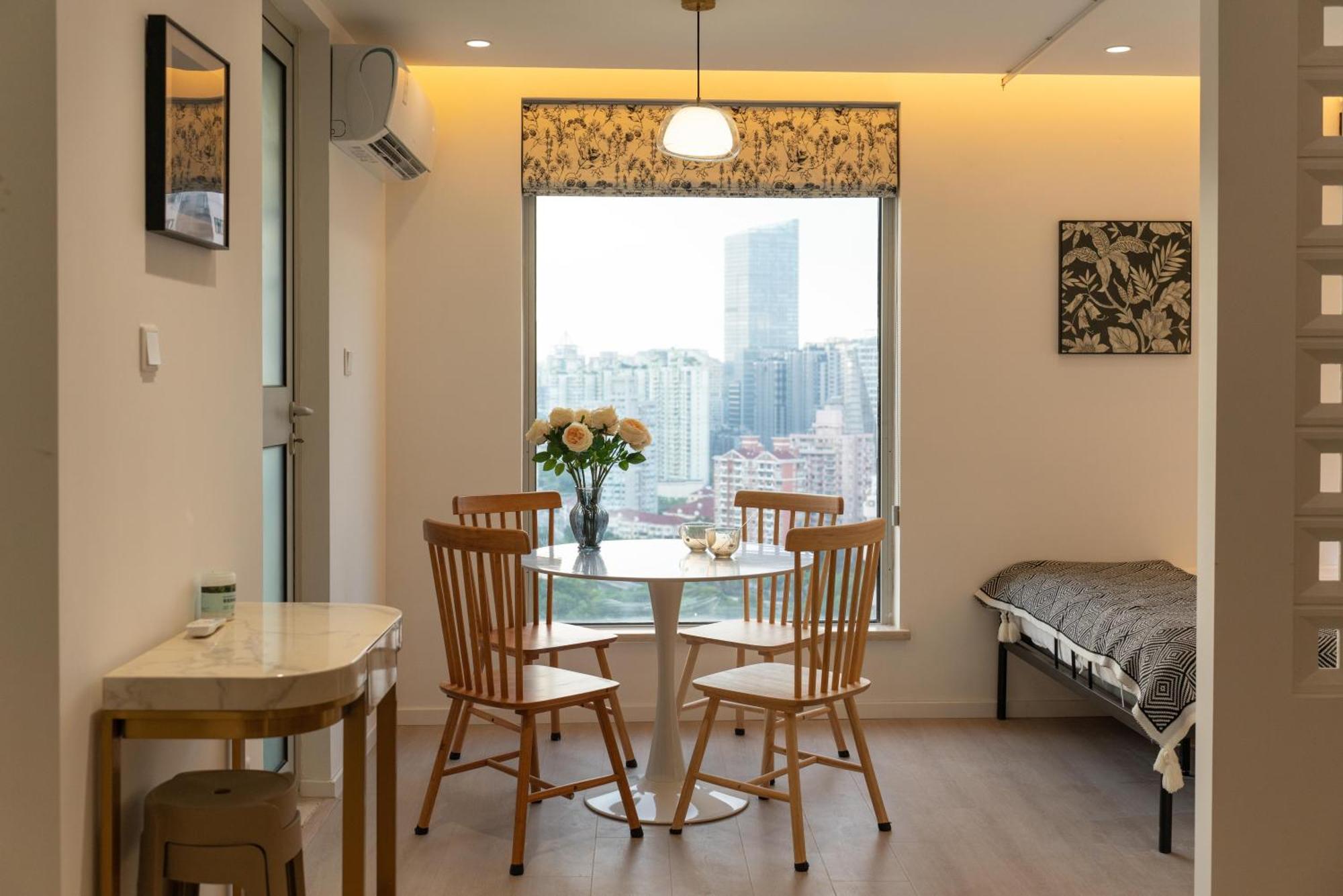 Yi Du - Near Nanjing West Road Commercial District, 350 Walk From The Natural History Museum Subway 上海
