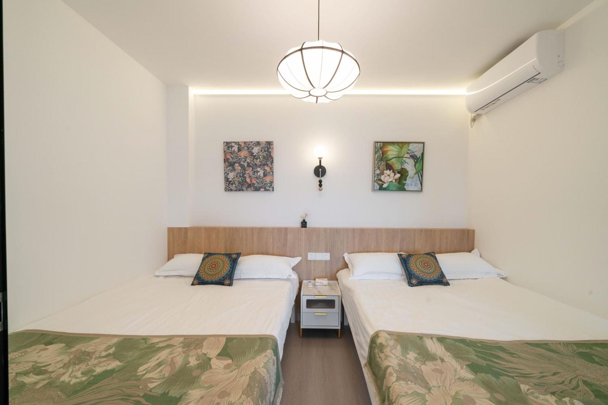 Yi Du - Near Nanjing West Road Commercial District, 350 Walk From The Natural History Museum Subway 上海